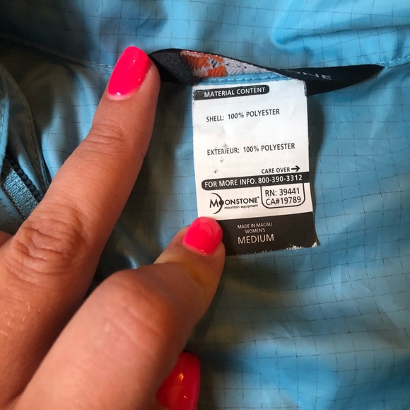 Moonstone shell / rain jacket - Picture 2 of 5